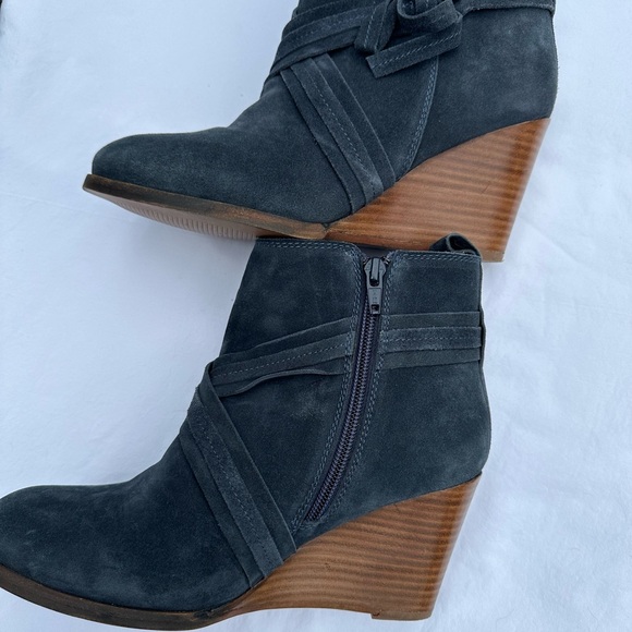 Diba Suede Wedge Booties | Women’s 8.5 | Like New - Picture 5 of 6